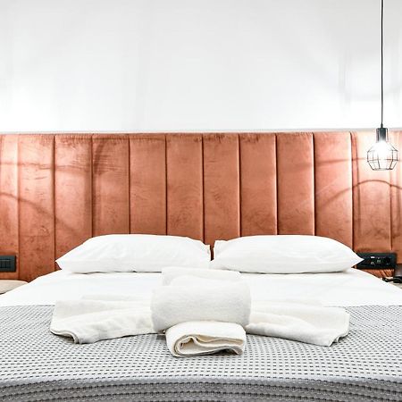 Aeolos Luxury Suites Atenas Exterior foto