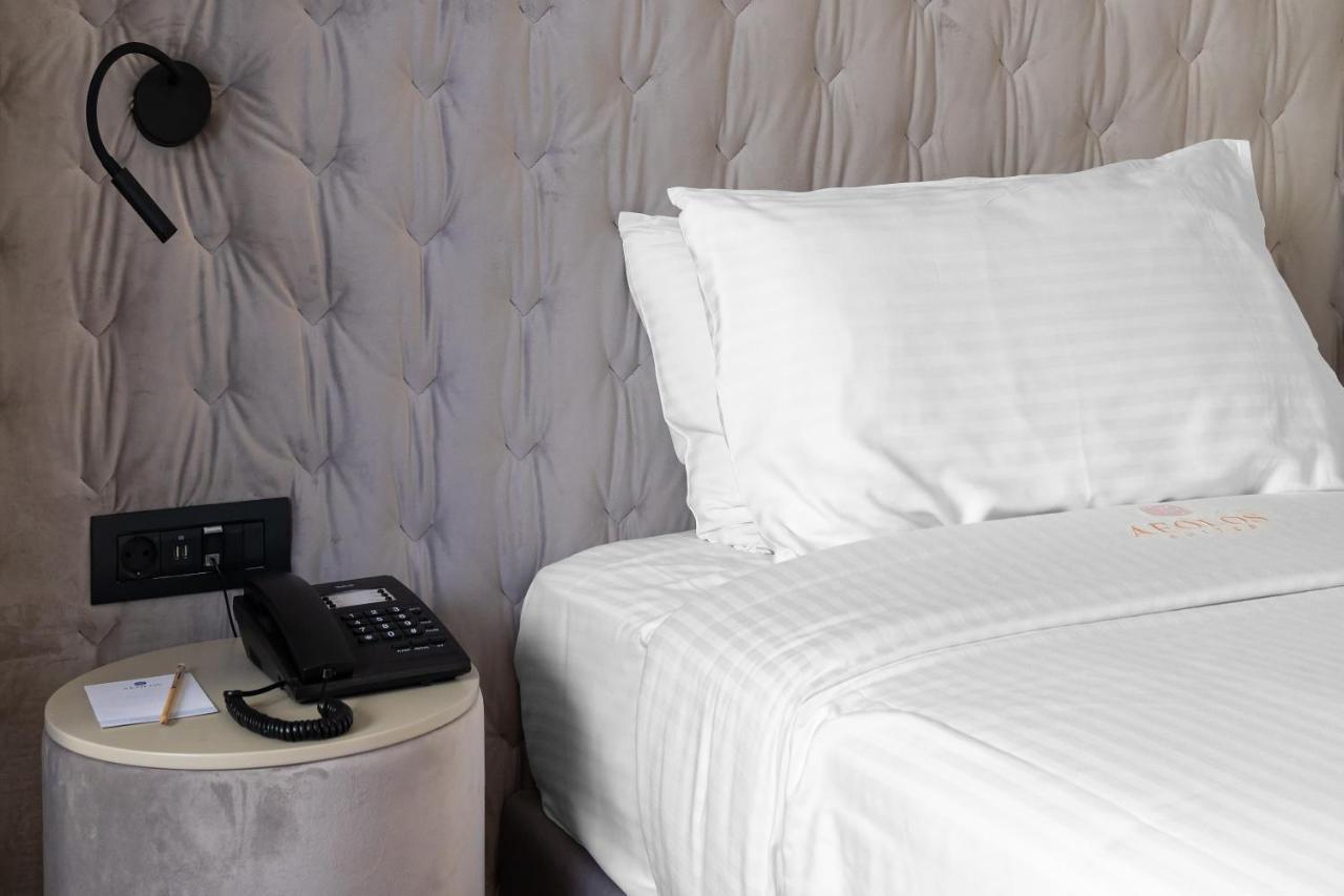 Aeolos Luxury Suites Atenas Exterior foto